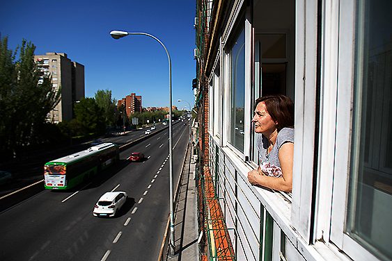 Julia González sufre problemas en el oído a causa del ruido de la A5