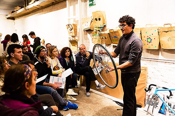Greenpeace ha boicoteado el Black Friday 2018, invitando a la ciudadanía a crear en lugar de comprar.